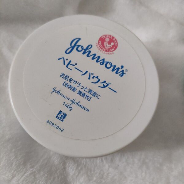 Johnson's ベビーパウダー 140g