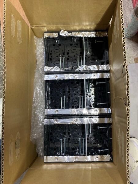 未来工業3ヶ用スライドボックス24ヶ。 未来工業
