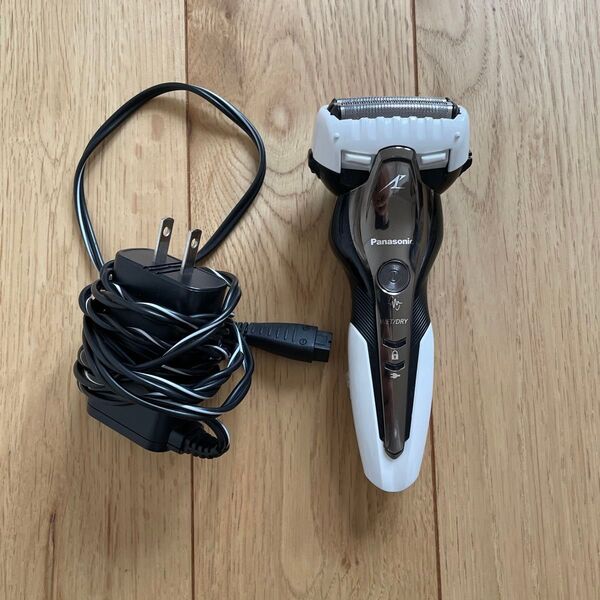 パナソニック 電気シェーバー ラムダッシュ ES-ST2P-W Panasonic 充電式