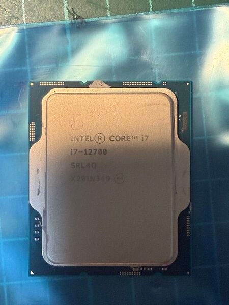 Intel Core i7-12700 CPU