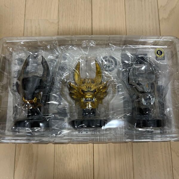 牙狼 マスクコレクション 黄金騎士ガロ 暗黒騎士キバ 銀牙騎士ゼロ フィギュア バンダイ ガロ GARO 魔戒可動 マスコレ