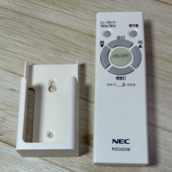 【未使用】 NEC 照明用リモコン RE0208 LEDシーリングライト 壁付ホルダー付属