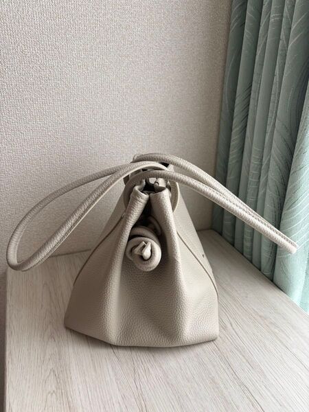 VASIC ヴァジック レザー 巾着型 Bond Mini 2wayハンドバッグ