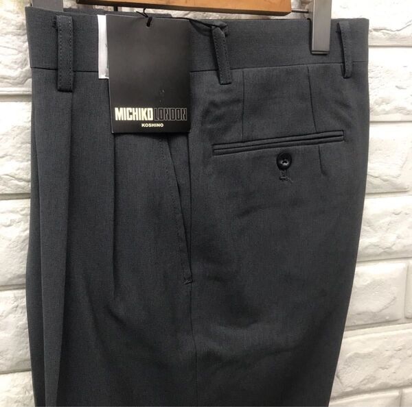 新品タグ付/メンズスラックス ゴルフパンツ/ウエスト82 L/シルバーグレイ/2タック/ポリエステル100% サラサラ生地