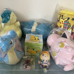 ポケモン ぬいぐるみ N ウォロ フィギュア ピカチュウ クッション ラプラス ゾロアーク サケブシッポ ヒノアラシ ゴンベ