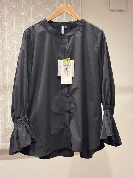 新品 タグ付き 着痩せ フリル袖シャツ 3XL 長袖シャツ バニラスタジオ 4L