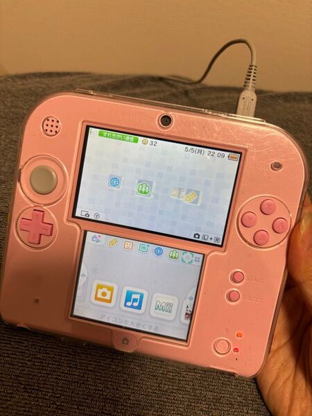 【美品 生産終了品】任天堂 Nintendo 2DS ピンク 本体 充電器付き