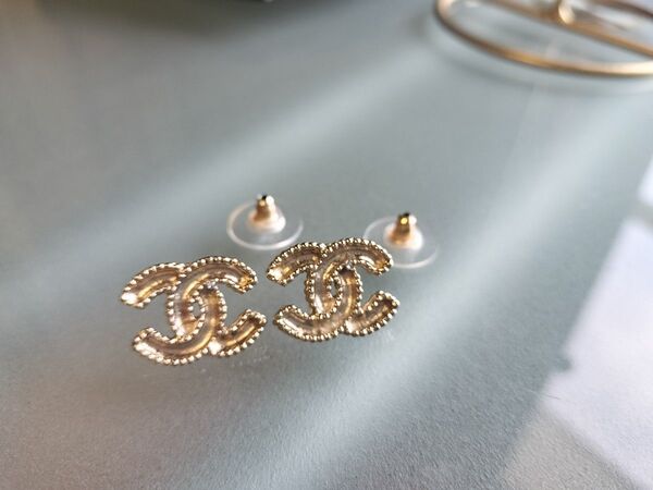 訳あり正規品 CHANEL ピアス ゴールド ココマーク ボタン ハンドメイド 本物