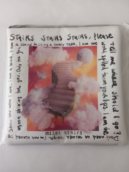 milet stairs ポーチ新品未開封