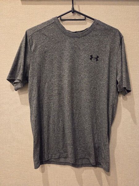 アンダーアーマー Tシャツ UNDER ARMOUR 半袖Tシャツ サイズM
