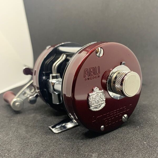 アブ アンバサダー 2500c バーガンディー スプール、ハンドル無し