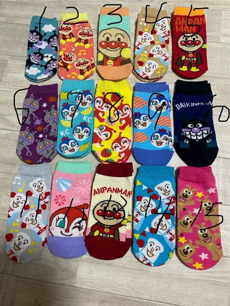 新品未使用】 大人用 子供可アンパンマン レディース靴下 ソックス23-25