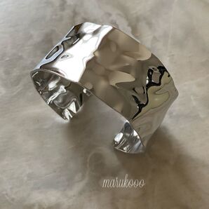 【再入荷】バングル ブレスレット ステンレス シルバーカラー ハワイアンデザイン