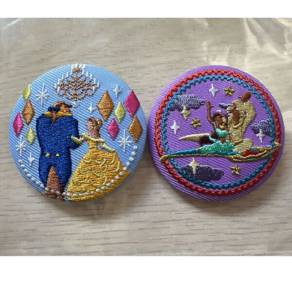 Disney Characters 刺繍缶バッジ ディズニーキャラクターズ 美女と野獣 アラジン
