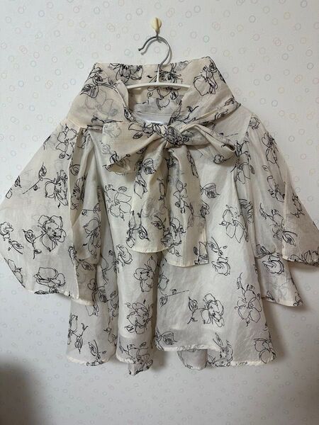 《美品》【襟取り外し可能】マルチウェイリボンブラウス NICE CLAUP