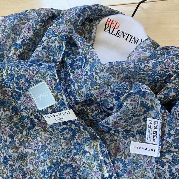 インターモードusingリバティ UVガーゼ ロング ストール スカーフ 青小花