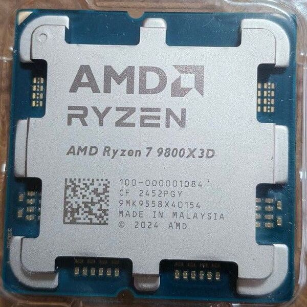 AMD Ryzen 7 9800X3D Socket AM5 未使用品