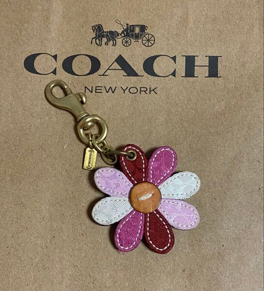 COACH 花 バッグチャーム キーホルダー