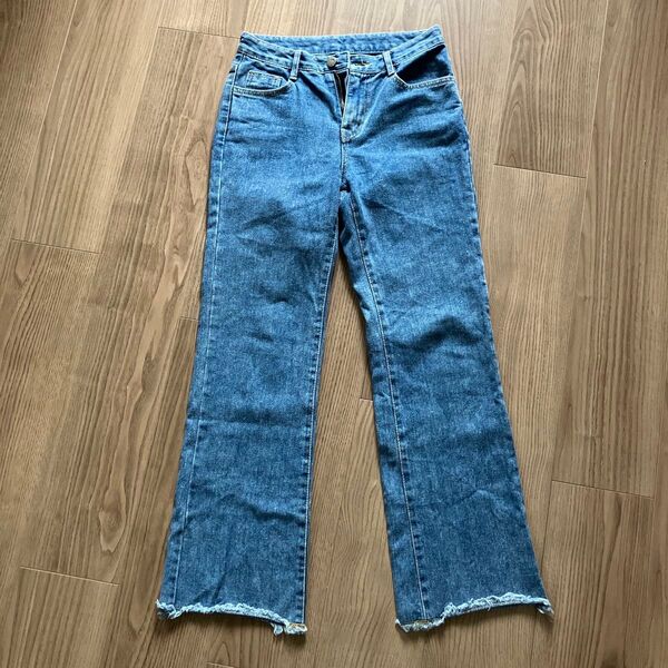 韓国ブランド 26インチ レディースブーツカットデニム フリンジ裾 Grang Blue Jeans デニムパンツ