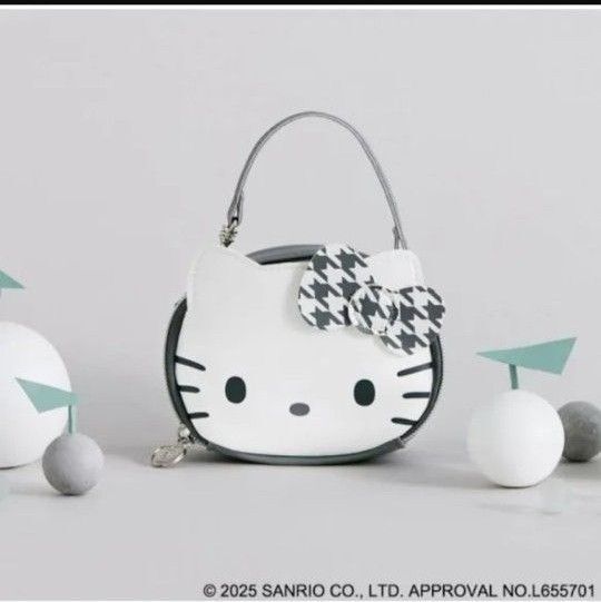 BRILLIANT×HELLO KITTY フェイス型ポーチ
