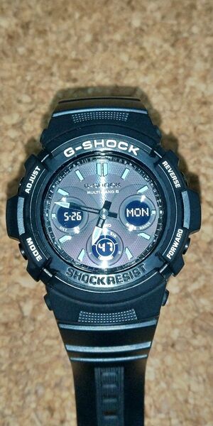 CASIO G-SHOCK AWG-M100BW 電波ソーラー マルチバンド6 アナデジ 反転液晶