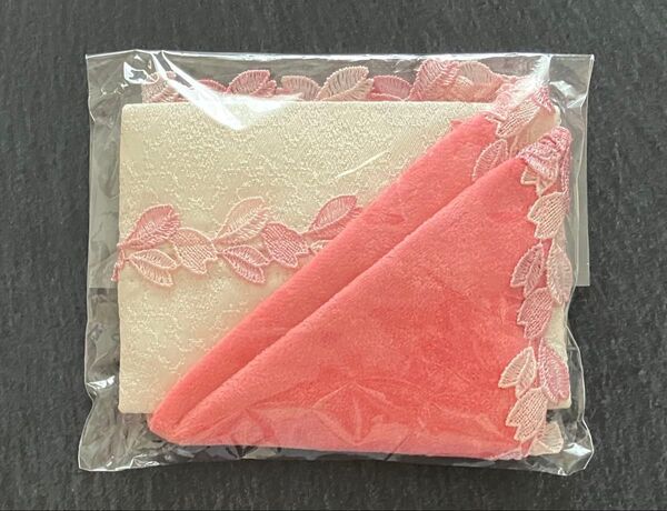 近沢レース 桜ひらひら タオルハンカチ ティッシュケース セットです