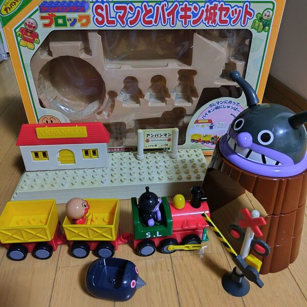 アンパンマンブロック PINOCCHIO SLマンとバイキン城セット タウンドール