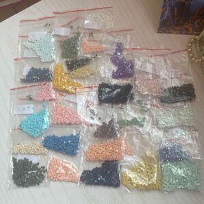 ダイアモンドアート ダイアモンドペインティング 余りビーズ スクエア 他ペン、接着剤 有ります ビーズ ハンドクラフト