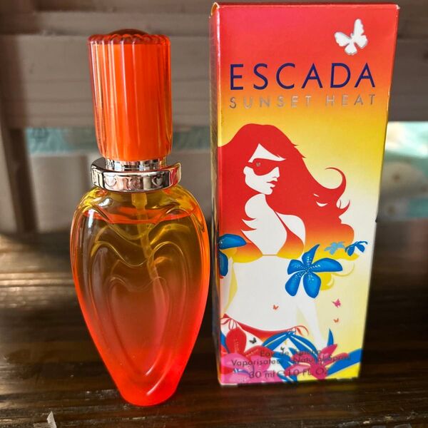 新品未使用セーラームーン サンセットヒート30ml オードトワレ エスカーダ ESCADA フレグランス 香水