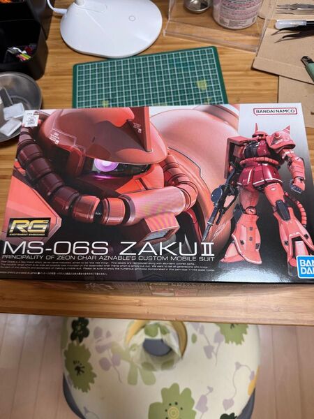 機動戦士ガンダム RG シャア専用ザク MS-06F ガンプラ ザクⅡ