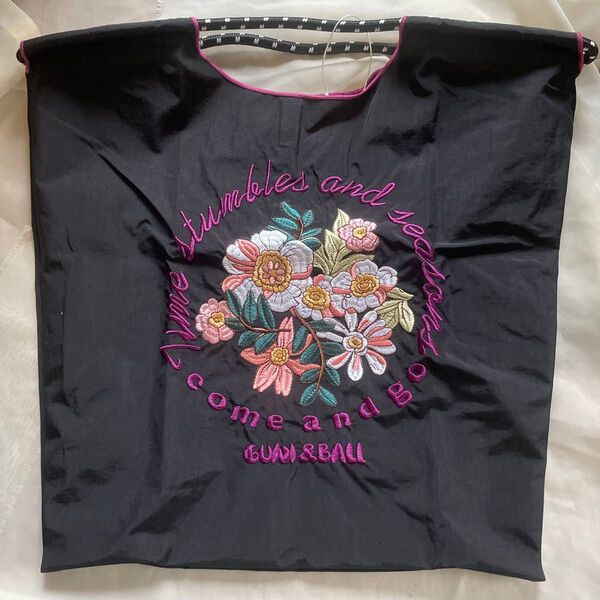 花柄 刺繍ナイロントートバッグ(Mサイズ)ブラック系 未使用タグ付き