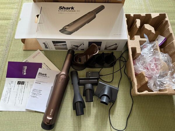 シャーク EVOパワーEX ハンディクリーナー WV415JBR