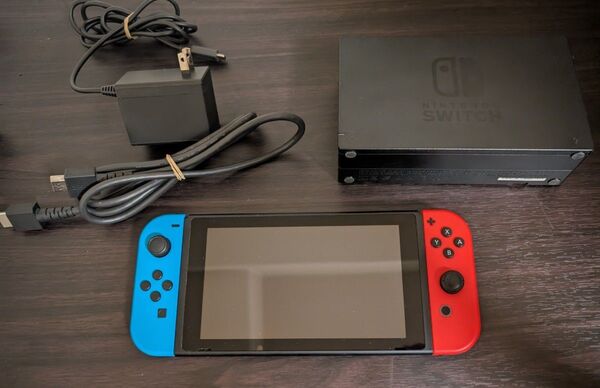 Nintendo Switch HAC-001(−01)