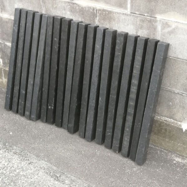 ⑦長さ700㍉18本セット 木材風 再生樹脂角材 断面40x60㍉D級品 DIY 端材 枕木 りん木 花壇 木材同様に加工できます