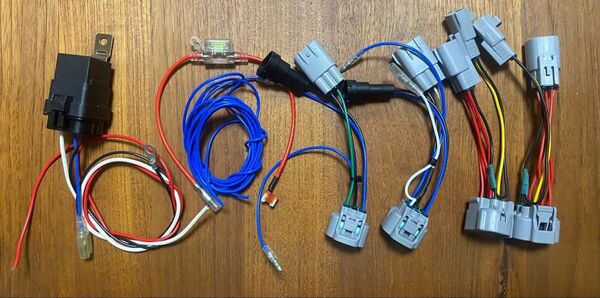 CT200h ZWA10ハロゲンヘッド→中期LEDヘッドライトスワップハーネスキット