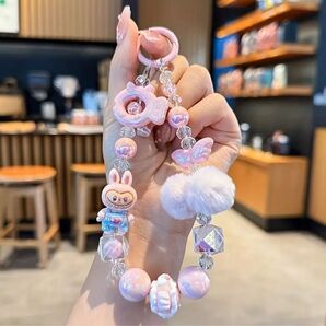 新品未使用 ラブブ ピンクのキーホルダー チャーム付き