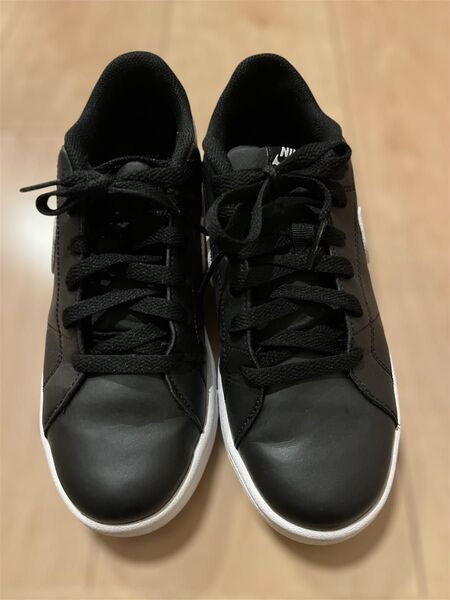 NIKEナイキ スニーカー24cm 黒 レディース