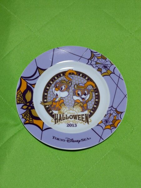 【未使用・長期保管】ディズニーシー・ハロウィン2013・チップ&デール・スーベニアプレート
