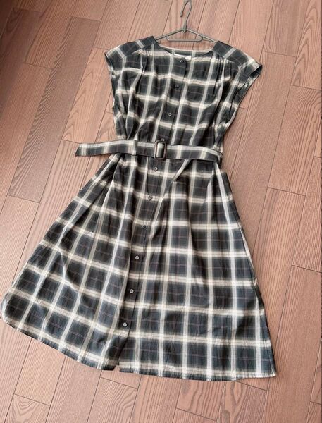 ナチュラルビューティーベーシック 春夏チェックワンピース Sサイズ ベルト付き 美品