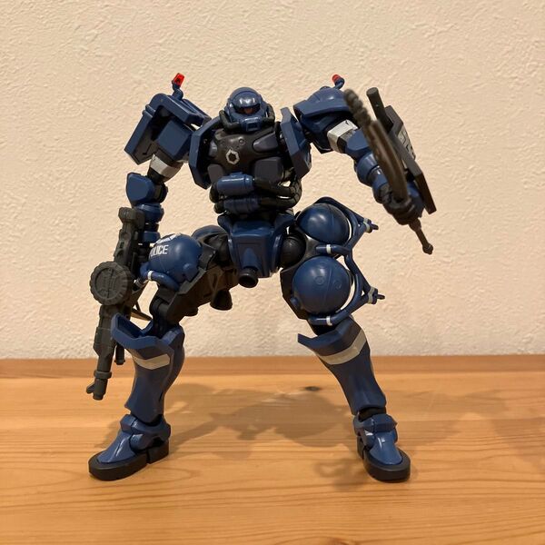 バンダイHG機動戦士ガンダムGQuuuuuuXジークアクスの軍警ザク完成品