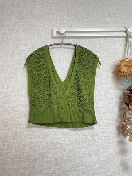 美品 ベスト ニット 透かし編み 春 夏