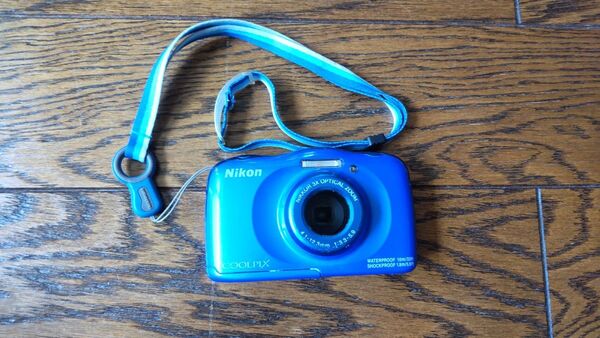 Nikon COOLPIX w100 防水・耐衝撃デジカメ ブルー