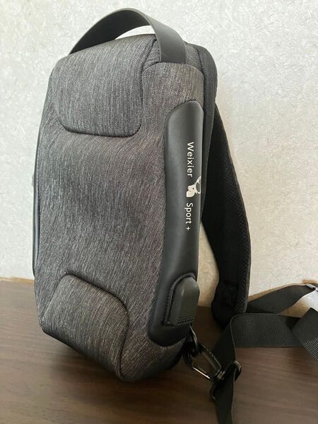 ショルダーバッグ 縦型 斜め掛け ワンショルダー ボディバッグ 肩掛けバッグ