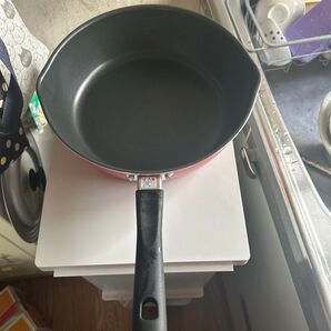 フライパン レッド系