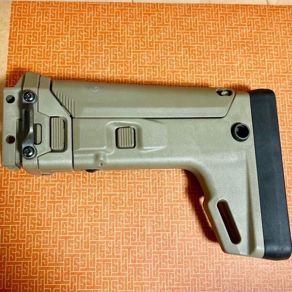 PTS MASADA 折りたたみ可変フォールディングストック TAN MAGPUL FDE