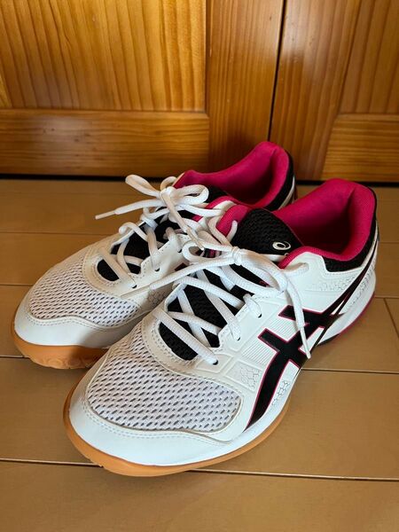 【美品】ASICS TVR719 バレーボールシューズ 24.5cm ホワイト/ピンク アシックス 即購入OK