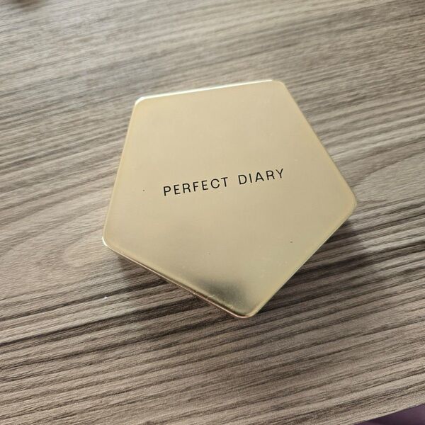 【PERFECT DIARY】スターダスト ダイアモンド ハイライト パウダー 05