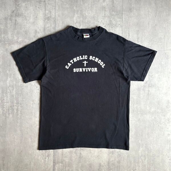 【00s vintage】Tシャツ カトリック学校の生存者 2002 古着