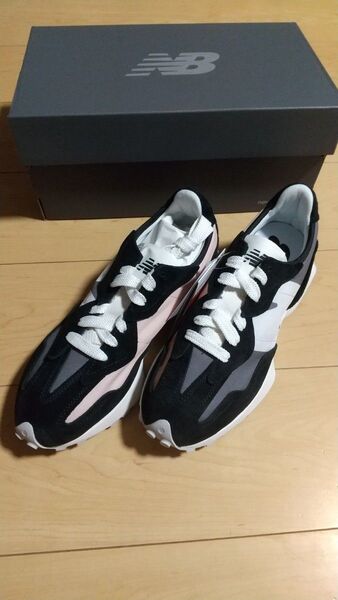 U327WEM ニューバランス スニーカー 黒 New Balance シューズ 靴 27㎝