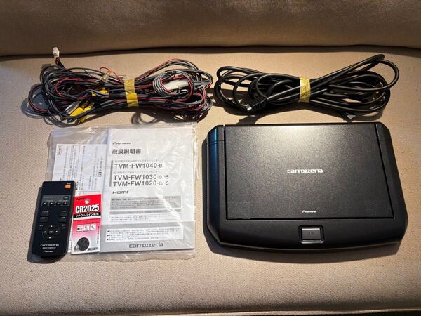 ☆美品☆ カロッツェリア TVM-FW1020-B ブラック 10.2 V型ワイドVGAフリップダウンモニター HDMI対応